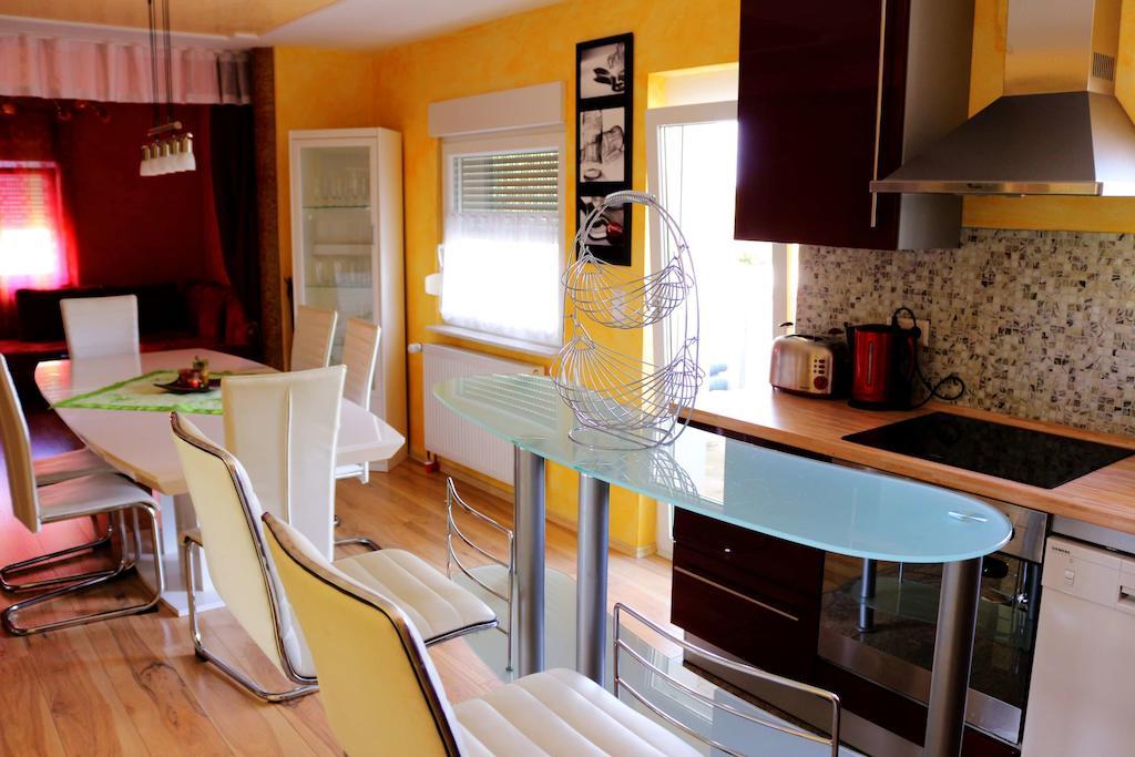 Apartment Euro As Kappel-Grafenhausen Quarto foto